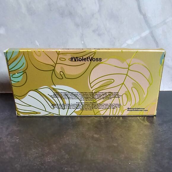 Violet Voss New Pretty in Paradise all in one face & eyeshadow palette full size - Picture 4 of 9